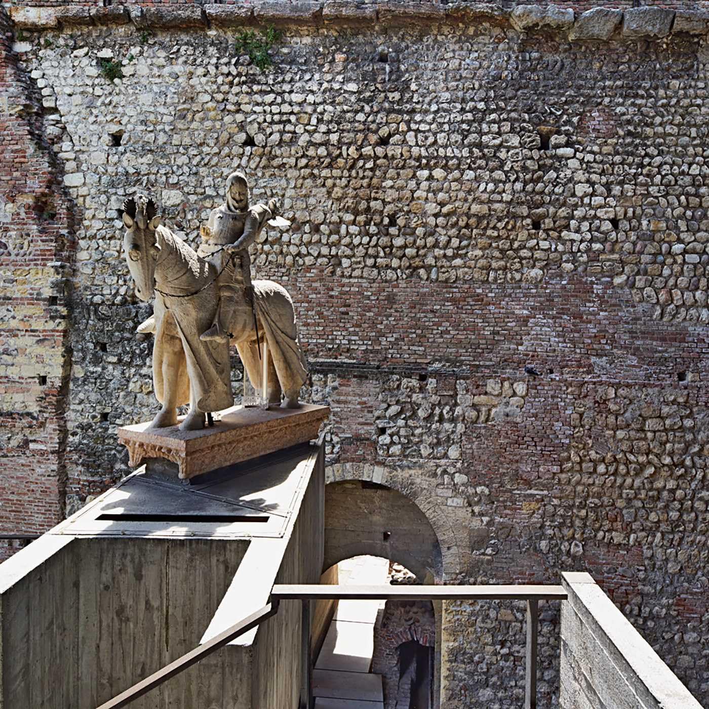 アート・デザイン・音楽 Carlo Scarpa and Castelvecchio Revisited Carlo Scarpa and the Castelvecchio Revisited - HGZ